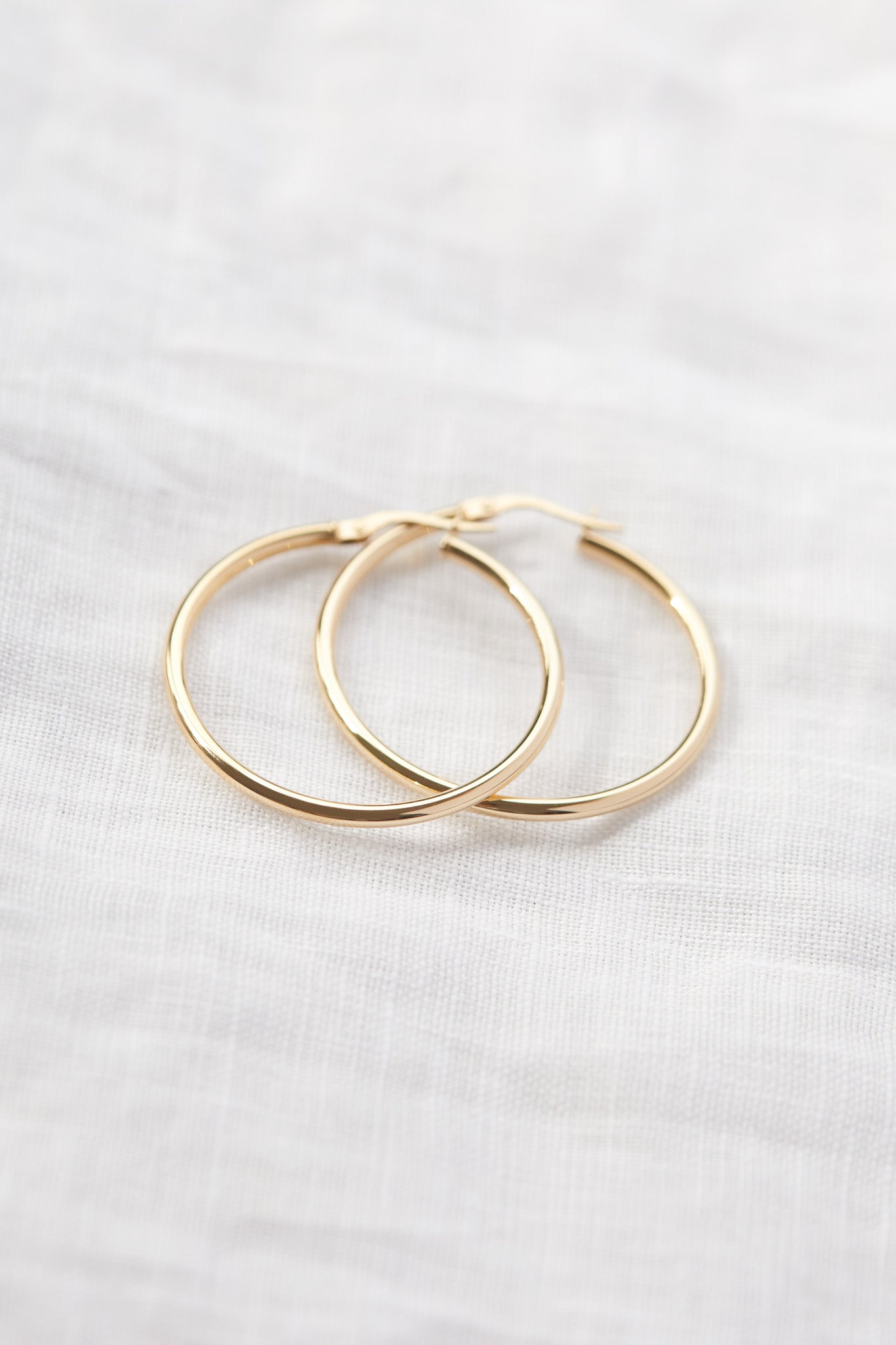 9ct Gold 30mm Hoops in Yellow Gold